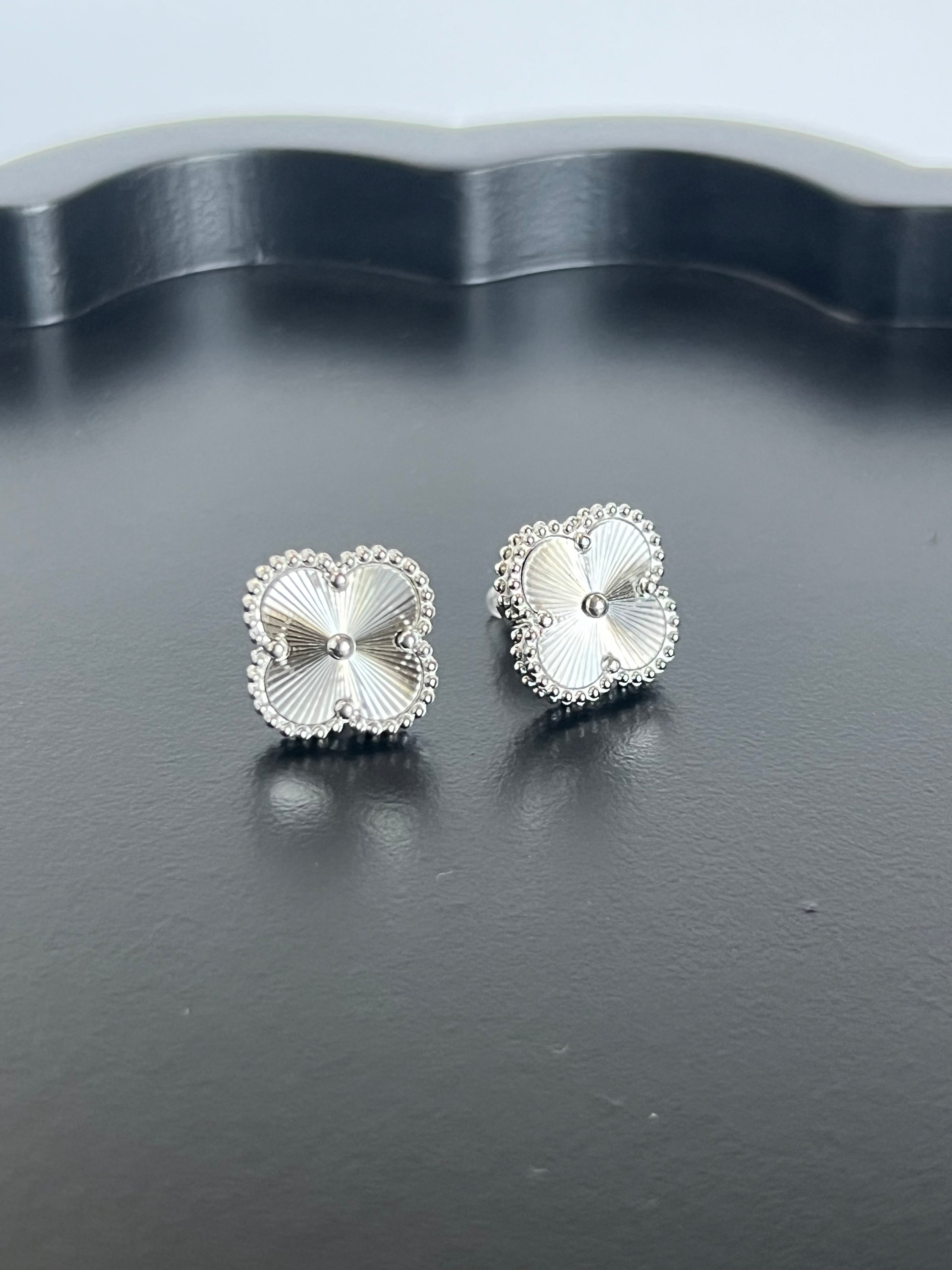 Clover Studs Earrings