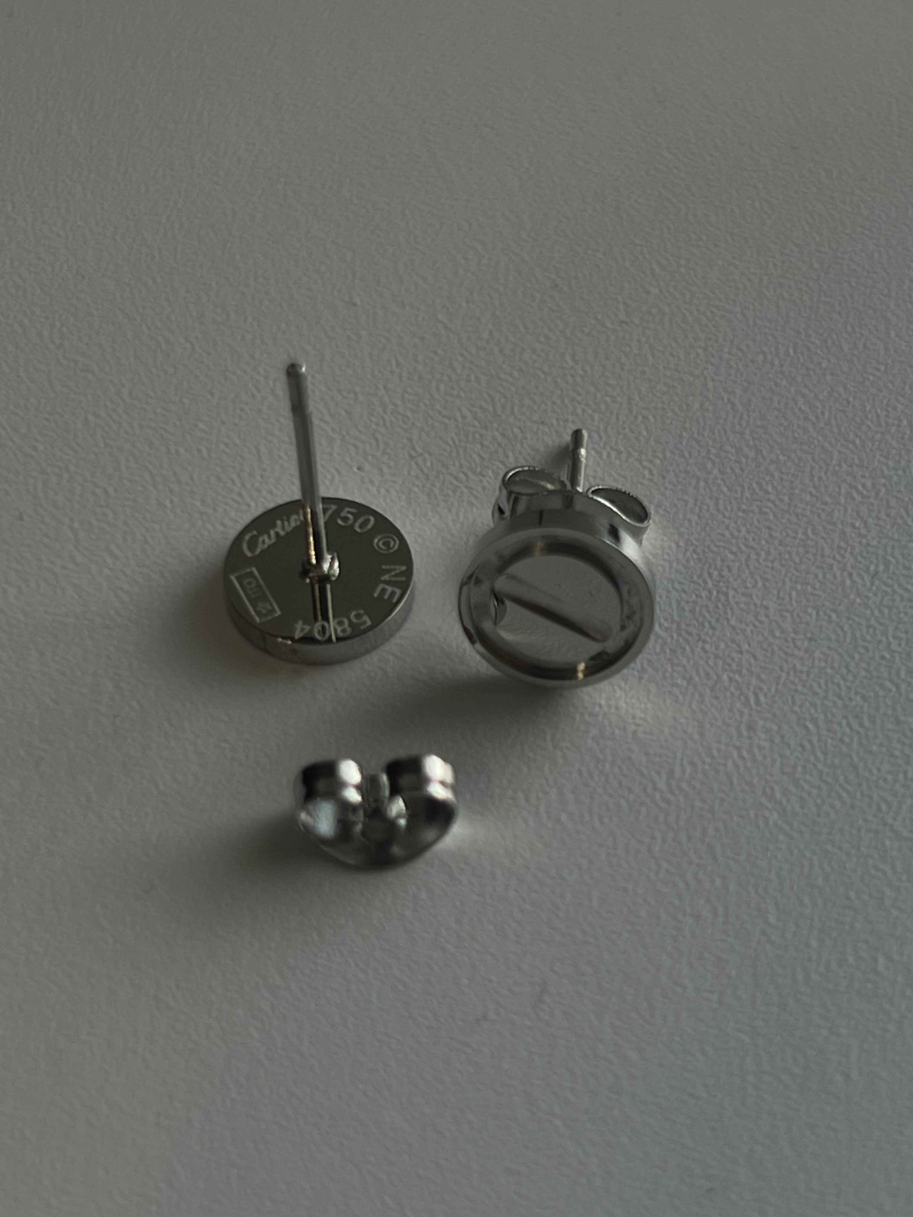 Love Studs