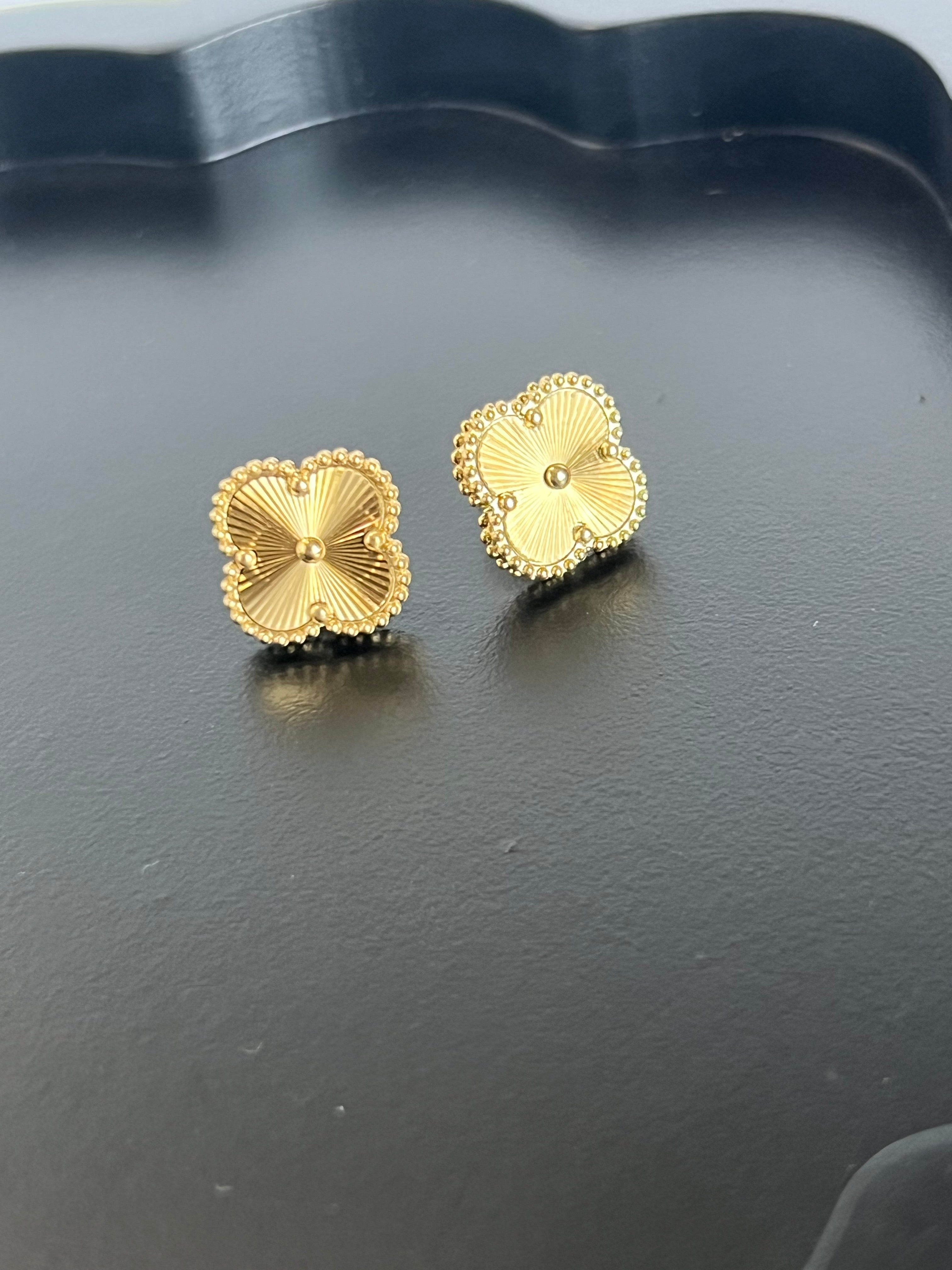 Clover Studs Earrings